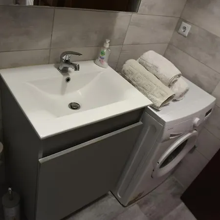Apartment λουξ διαμερισμα στο κεντρο τησ αριστοτελουσ.